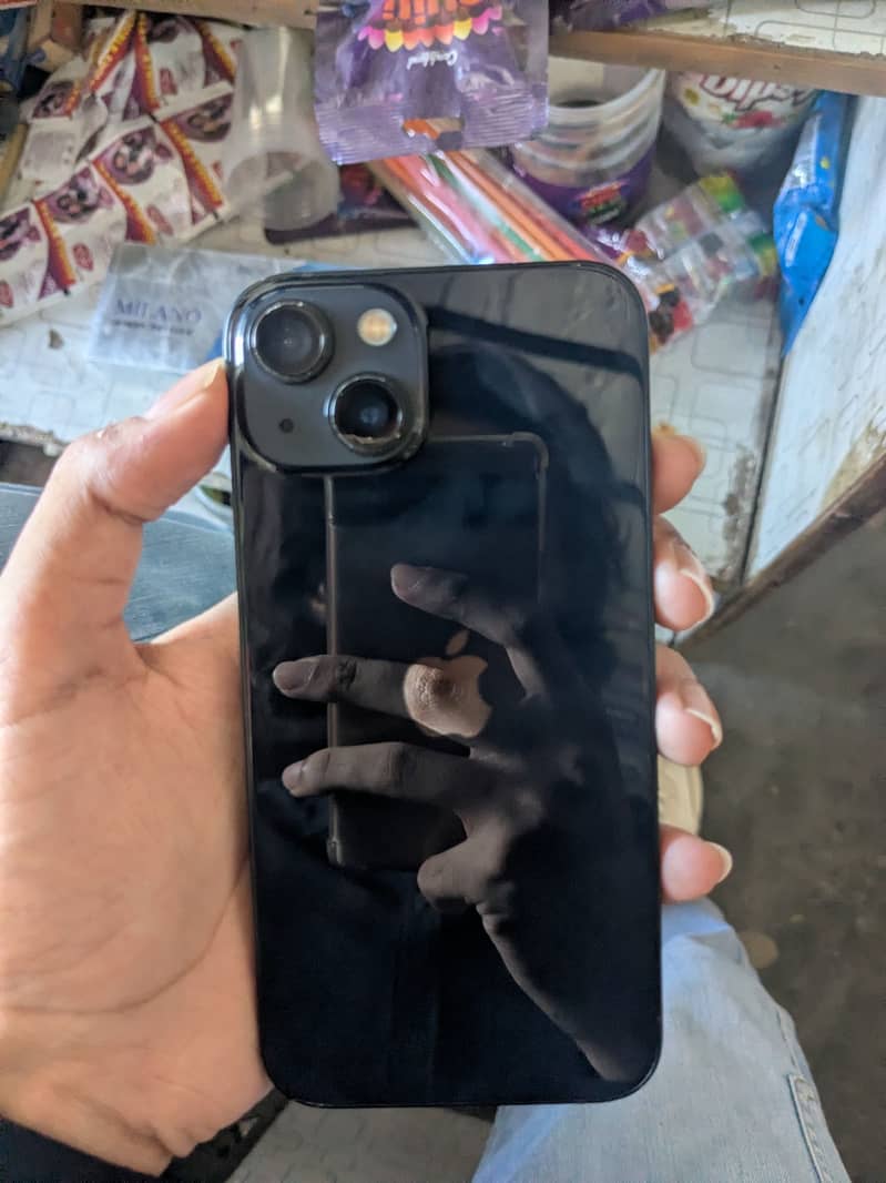 Apple iPhone 13 4