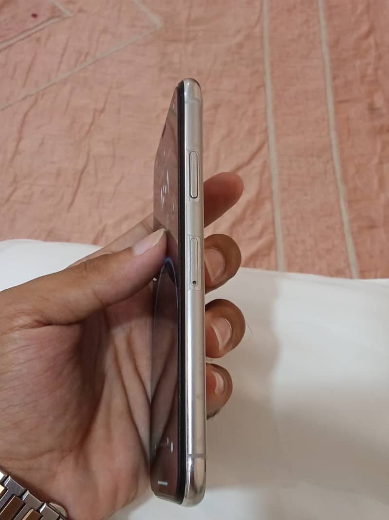 Apple iPhone X 2