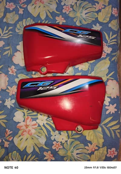 sell fuel tank and tapa covers neat and clean no leakage no damage pic