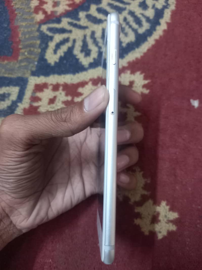 Apple iPhone 7 Plus 2