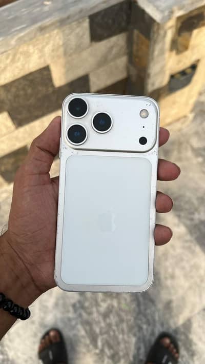 Apple iPhone XR 64GB convert into 17 pro pta approved