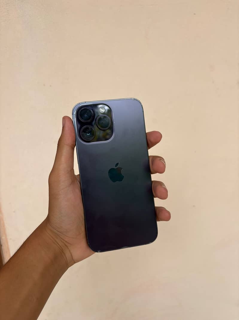 Apple iPhone 14 pro max 4