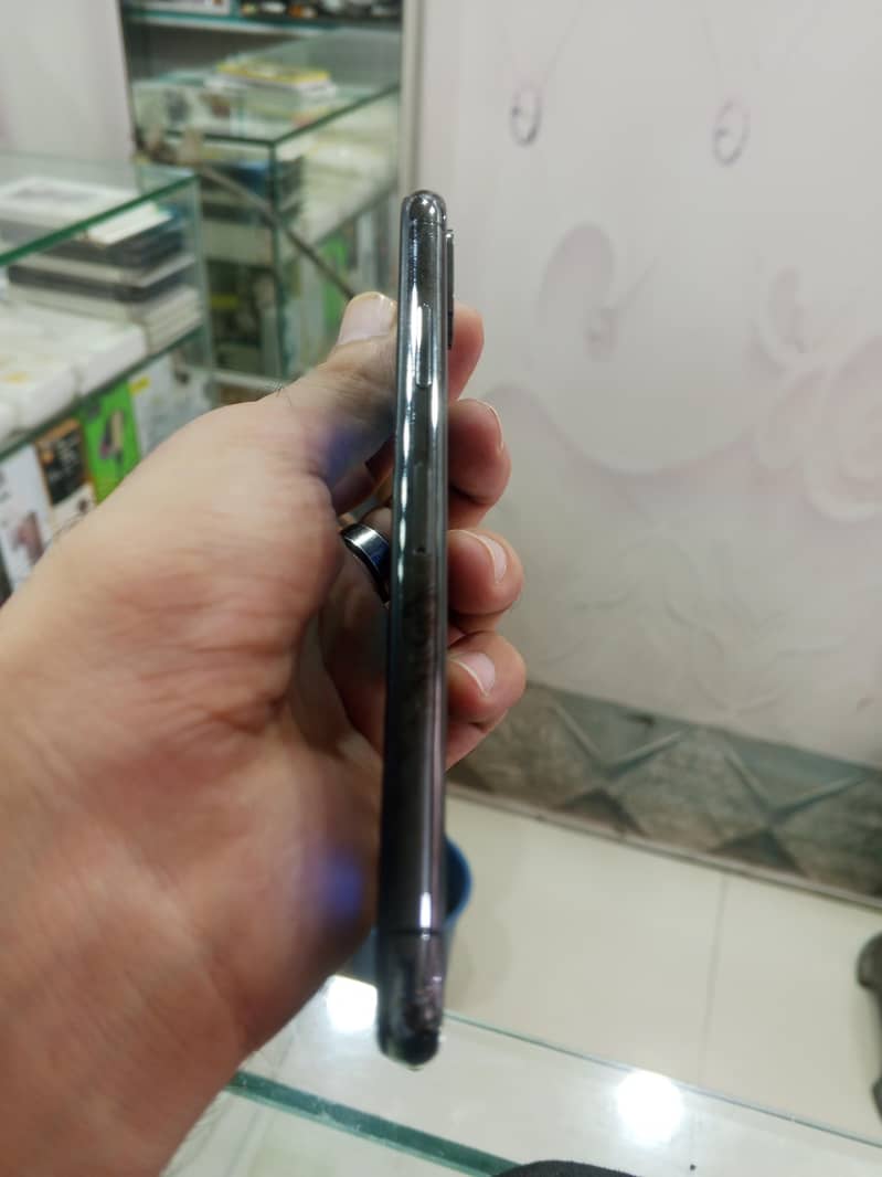 Apple iPhone X 2