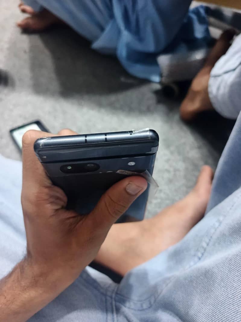 Google Pixel 7a 5