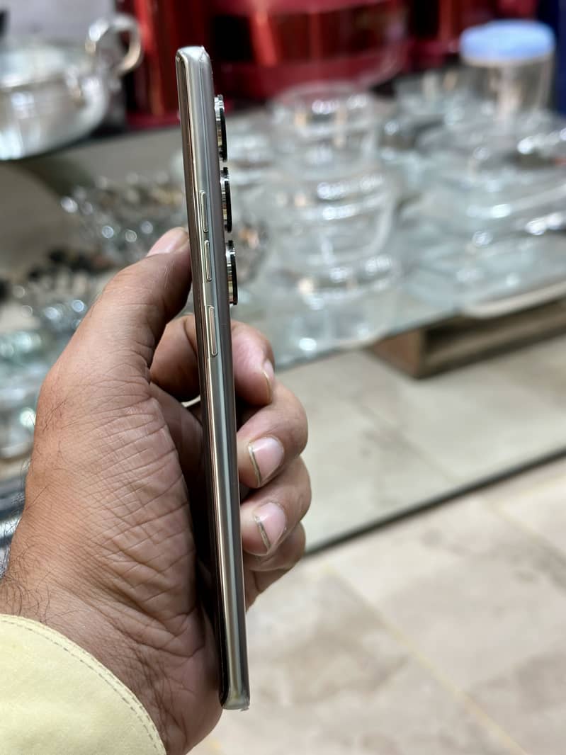 Tecno CAMON 40 Pro 3