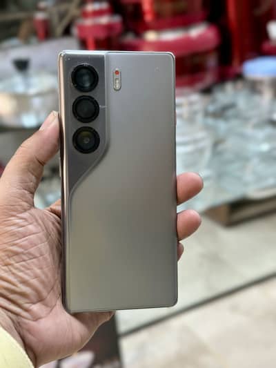 Tecno CAMON 40 Pro