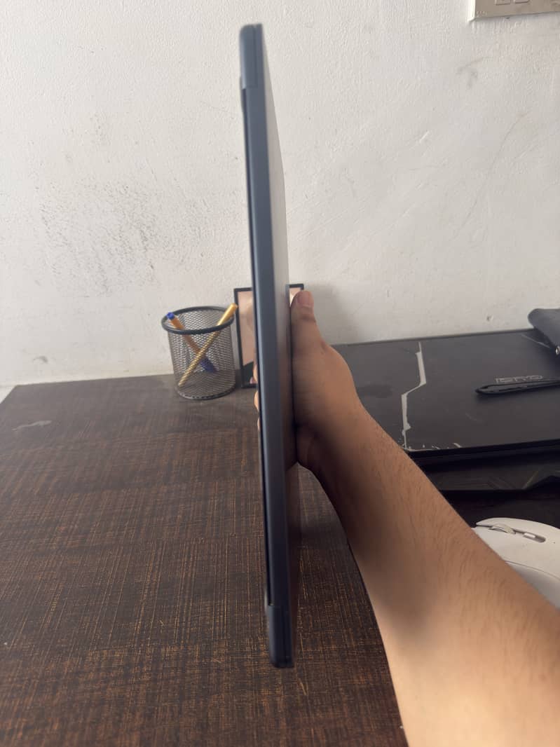 MacBook Air M5 1
