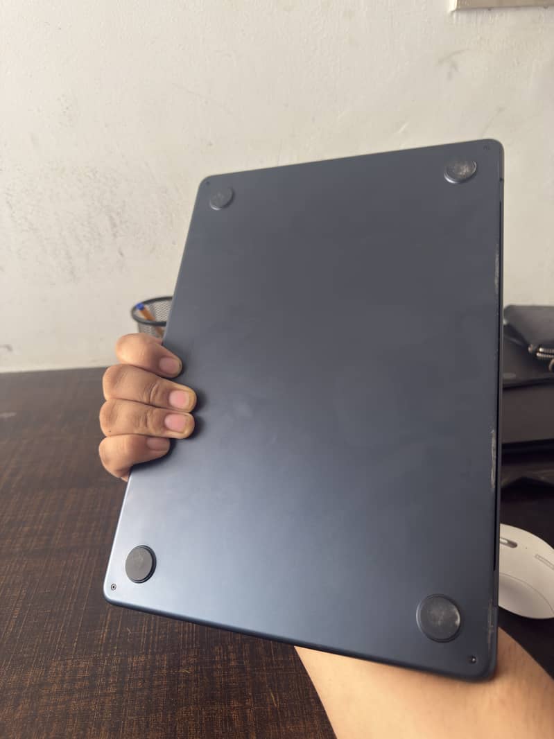 MacBook Air M5 2