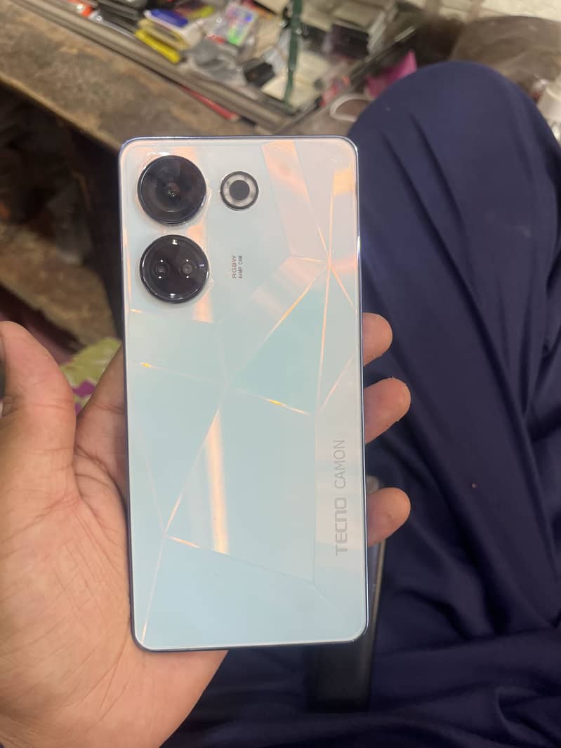Tacno camon 20 0