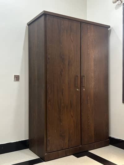 10/10 condition , 2 door wardrobe brown color