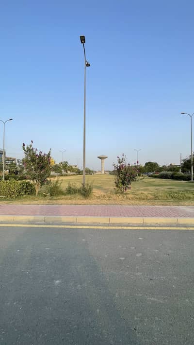 Unoccupied Residential Plot Of 5 Marla Is Available For Sale In Lower Canal Road