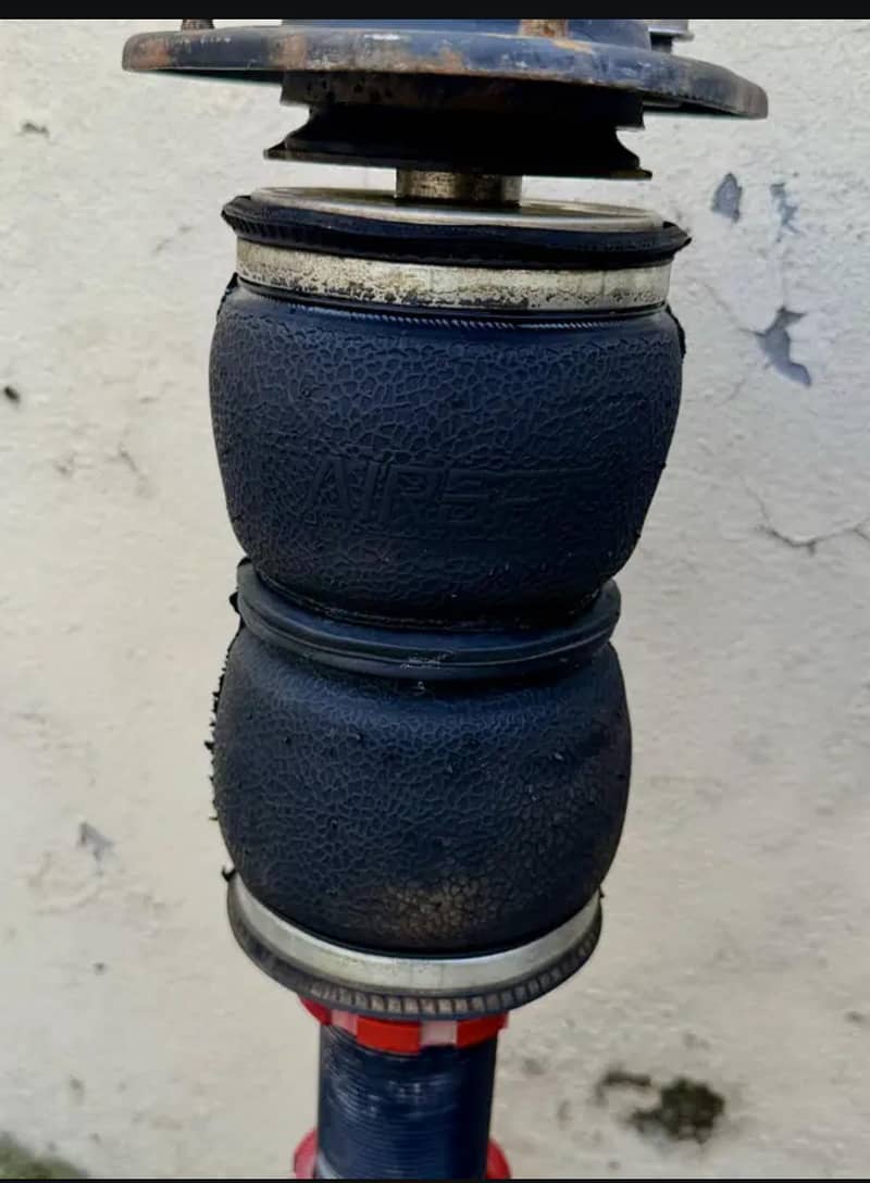 Suspensions and air compressor 4