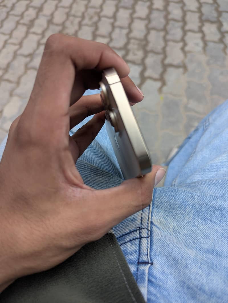 Apple iPhone 13 Pro 2