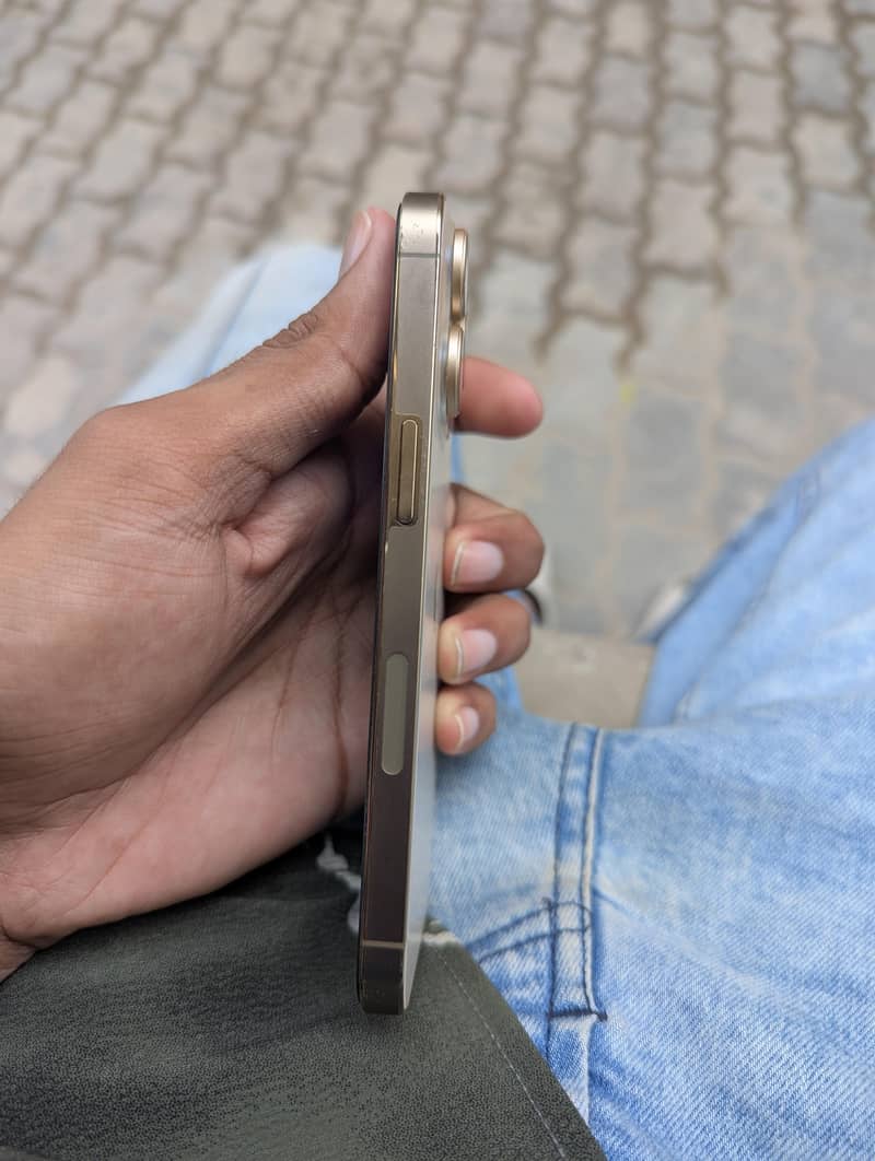 Apple iPhone 13 Pro 4
