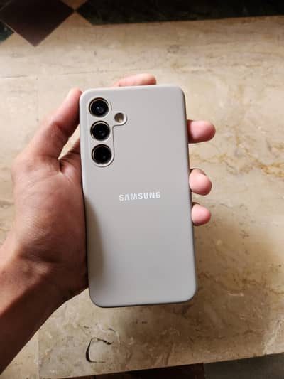 Samsung S24