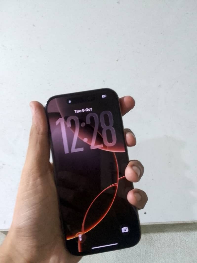 Apple iPhone 16 Pro 4