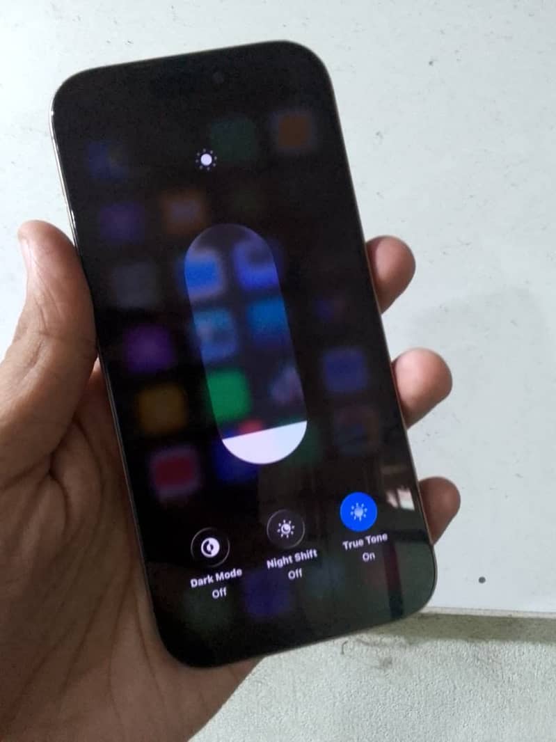 Apple iPhone 16 Pro 5