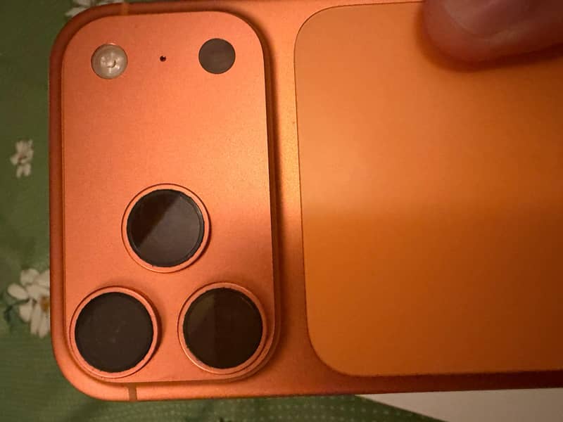 Apple iPhone 17 Pro Max 6