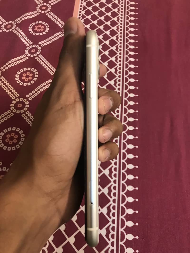 Apple iPhone 11 1