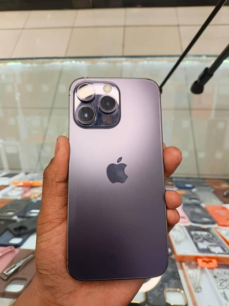 Apple iPhone 14 Pro Max 0