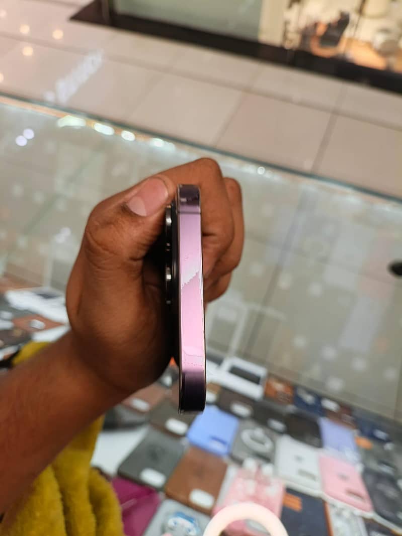 Apple iPhone 14 Pro Max 2