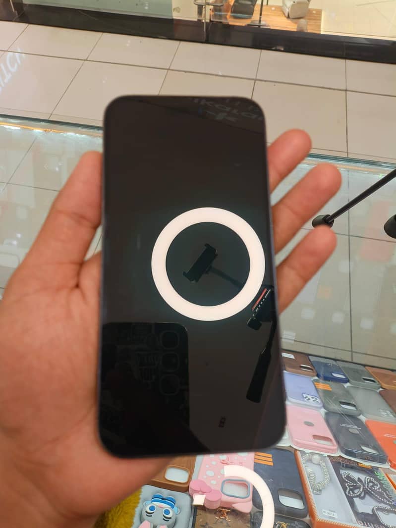 Apple iPhone 14 Pro Max 3