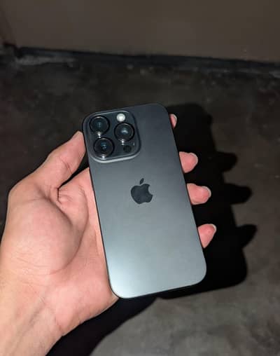 Apple iPhone 16 Pro