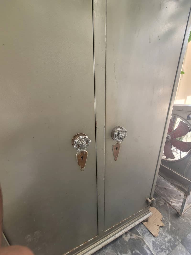 metal cabinets 1