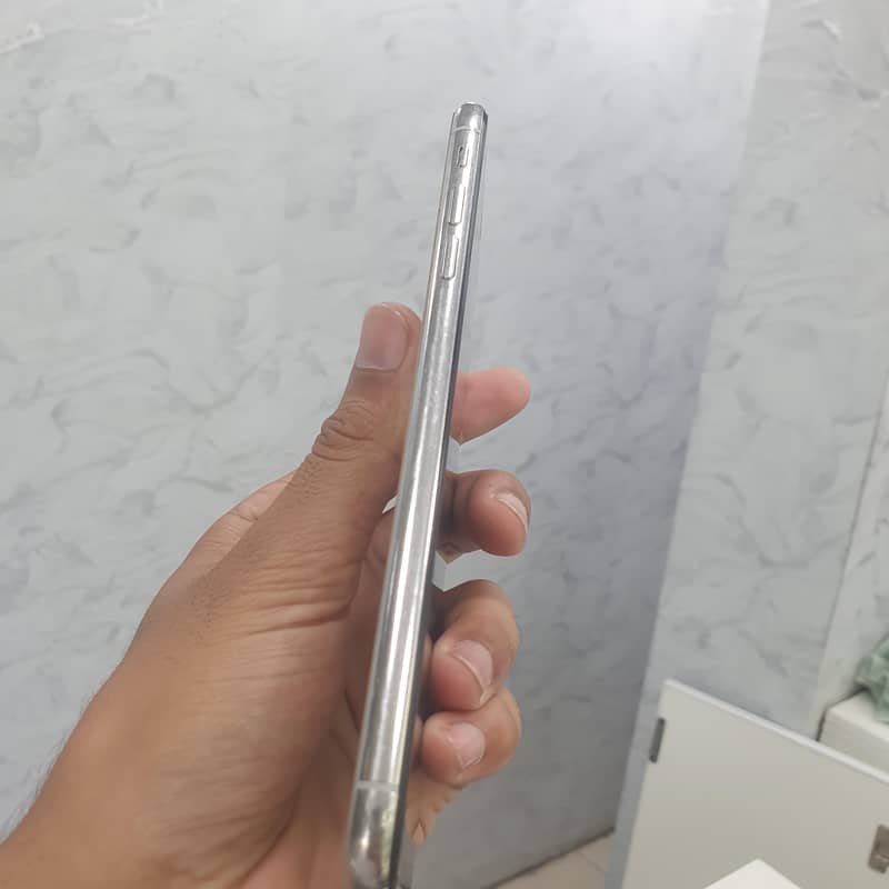 Apple iPhone XS Max 1