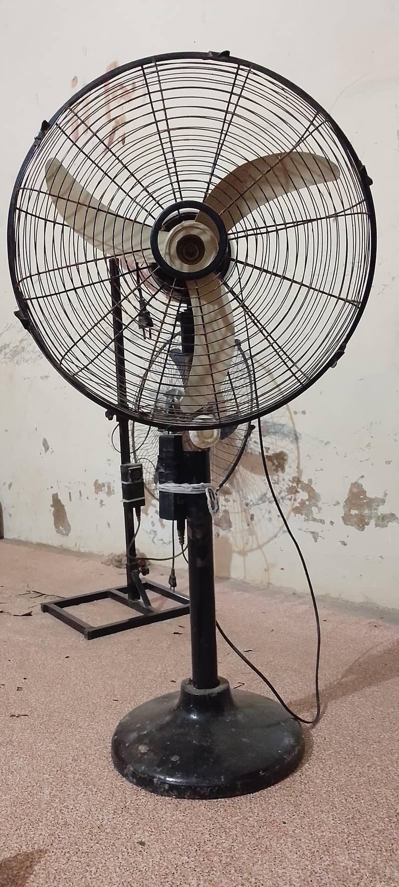 padestal fan 0