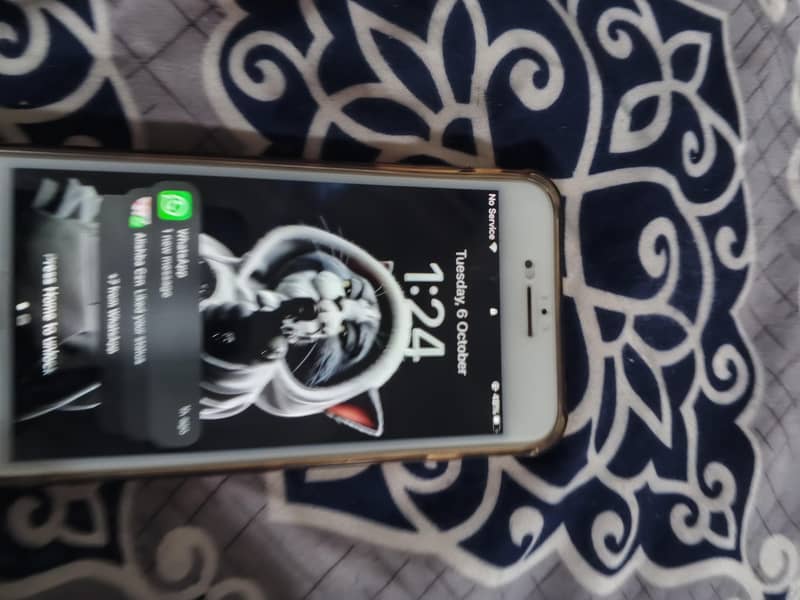 Apple iPhone 8 Plus 4