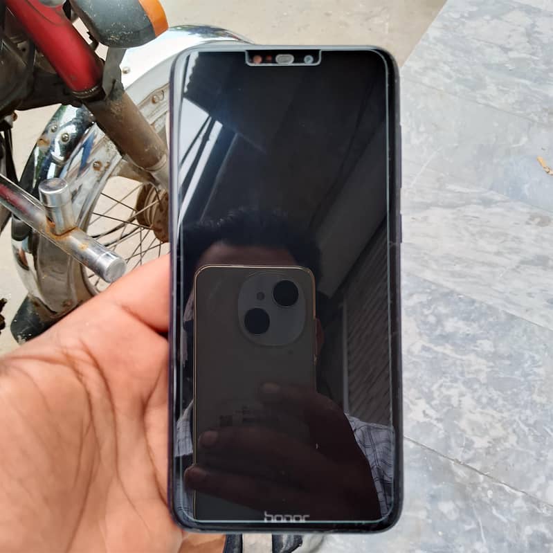 Honor 8C 0