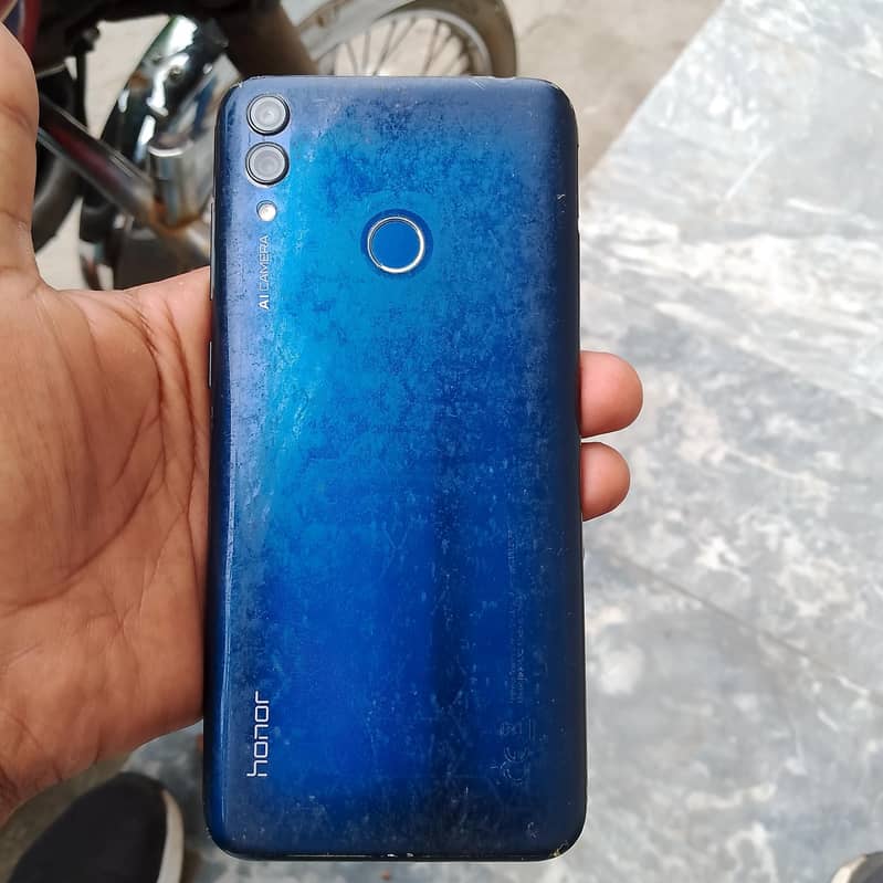 Honor 8C 3
