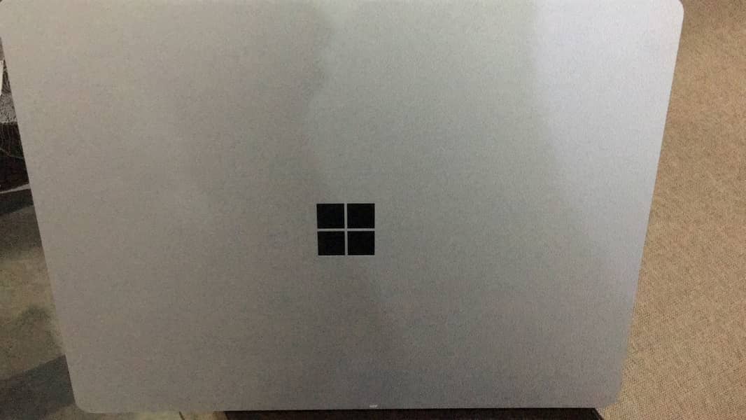 Microsoft Surface Laptop Go 2, touch screen. 1