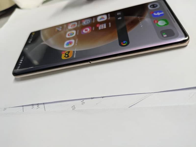 Tecno CAMON 30S 7