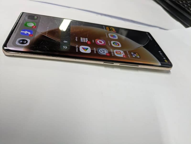 Tecno CAMON 30S 11