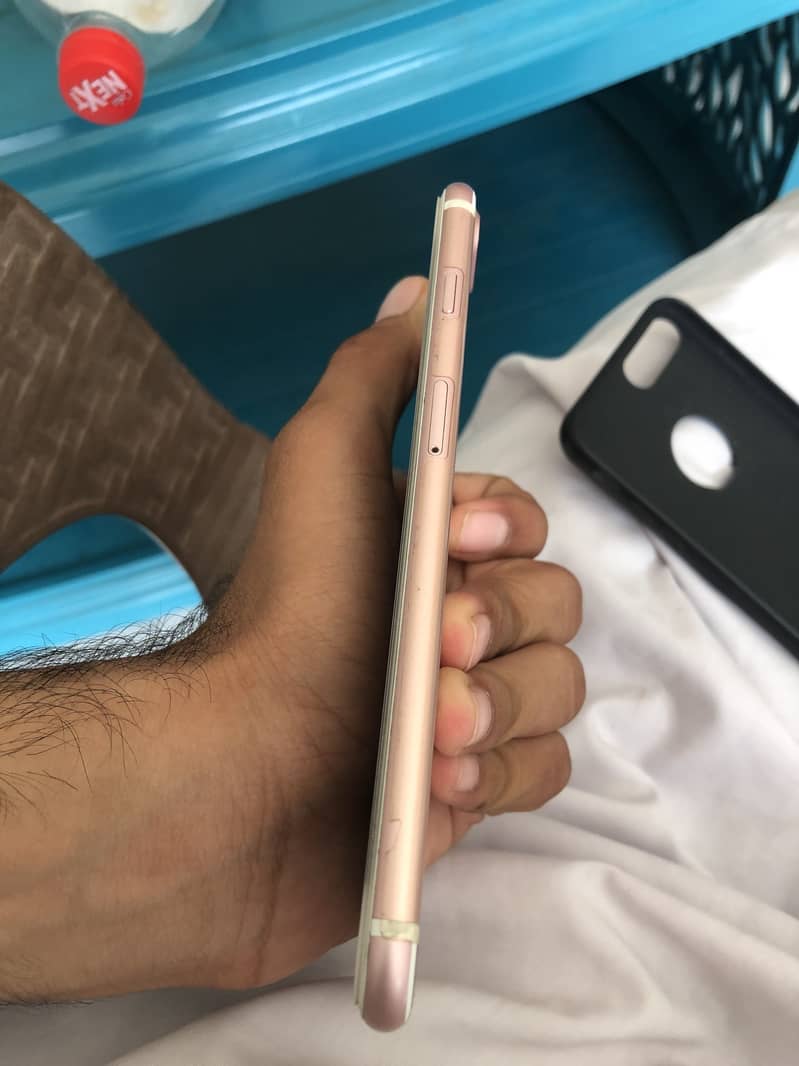 Apple iPhone 7 Plus 2