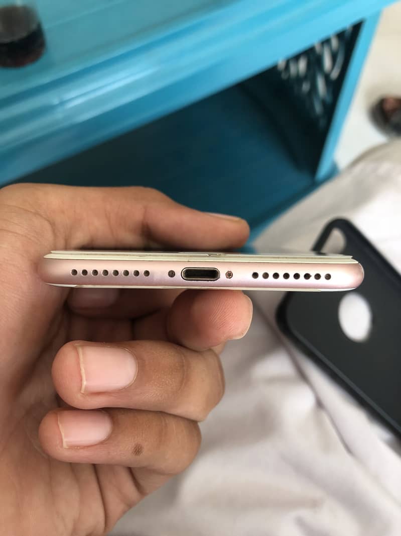 Apple iPhone 7 Plus 3