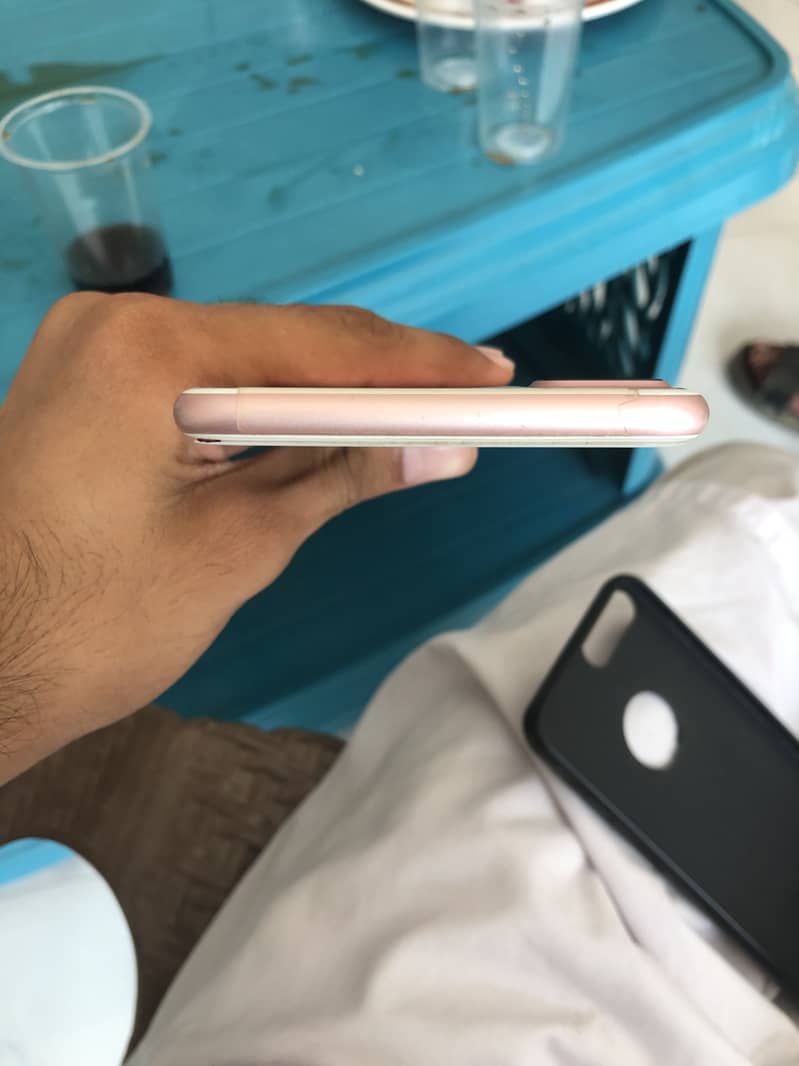 Apple iPhone 7 Plus 4