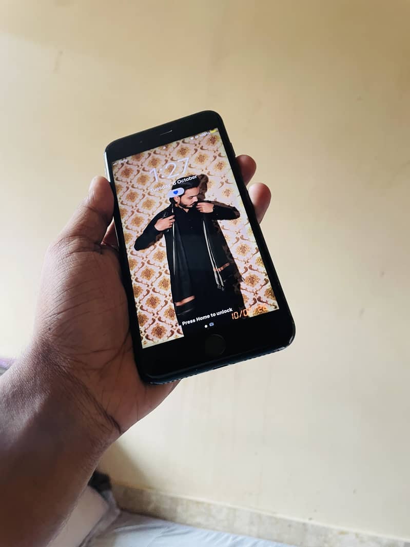 Apple iPhone 7 Plus 2
