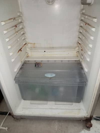 HAIER FRIDGE HIGH URGENT FOR SALE
