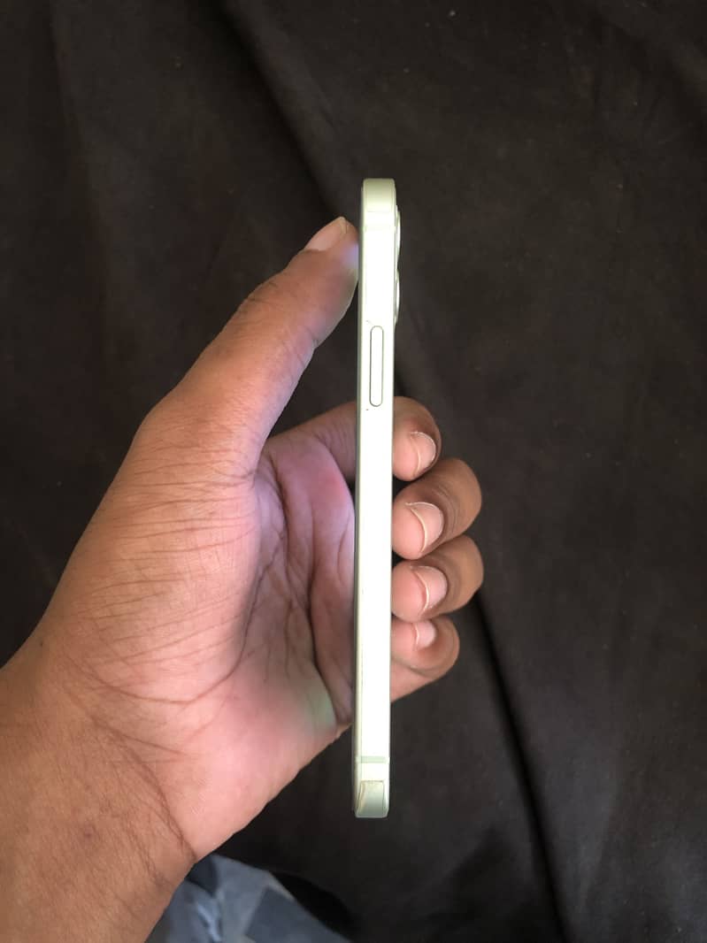 Apple iPhone 12 1
