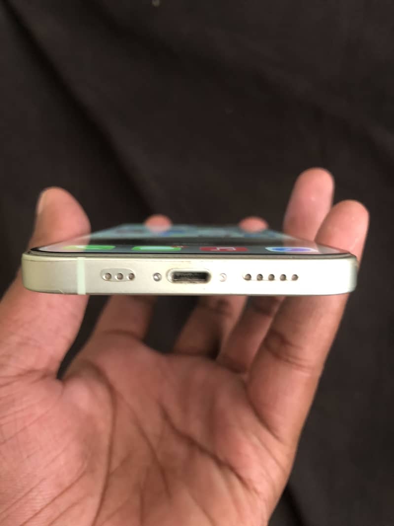 Apple iPhone 12 5