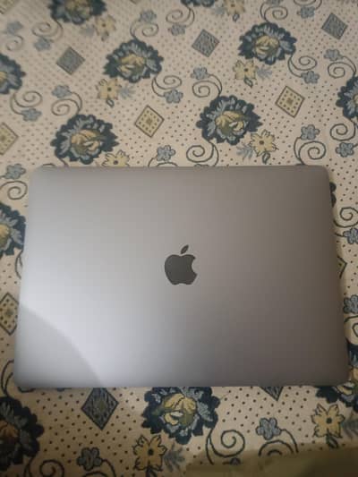 MacBook pro M1