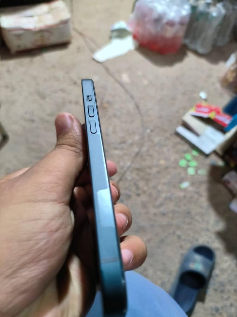 Apple iPhone 14 2