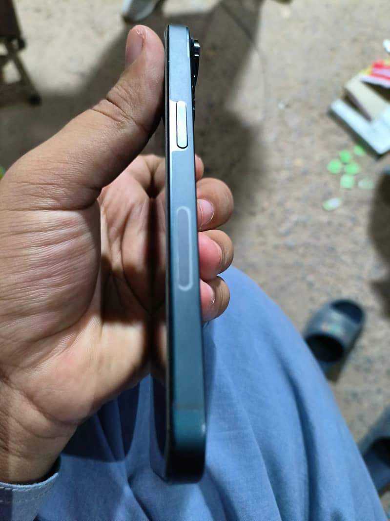 Apple iPhone 14 5