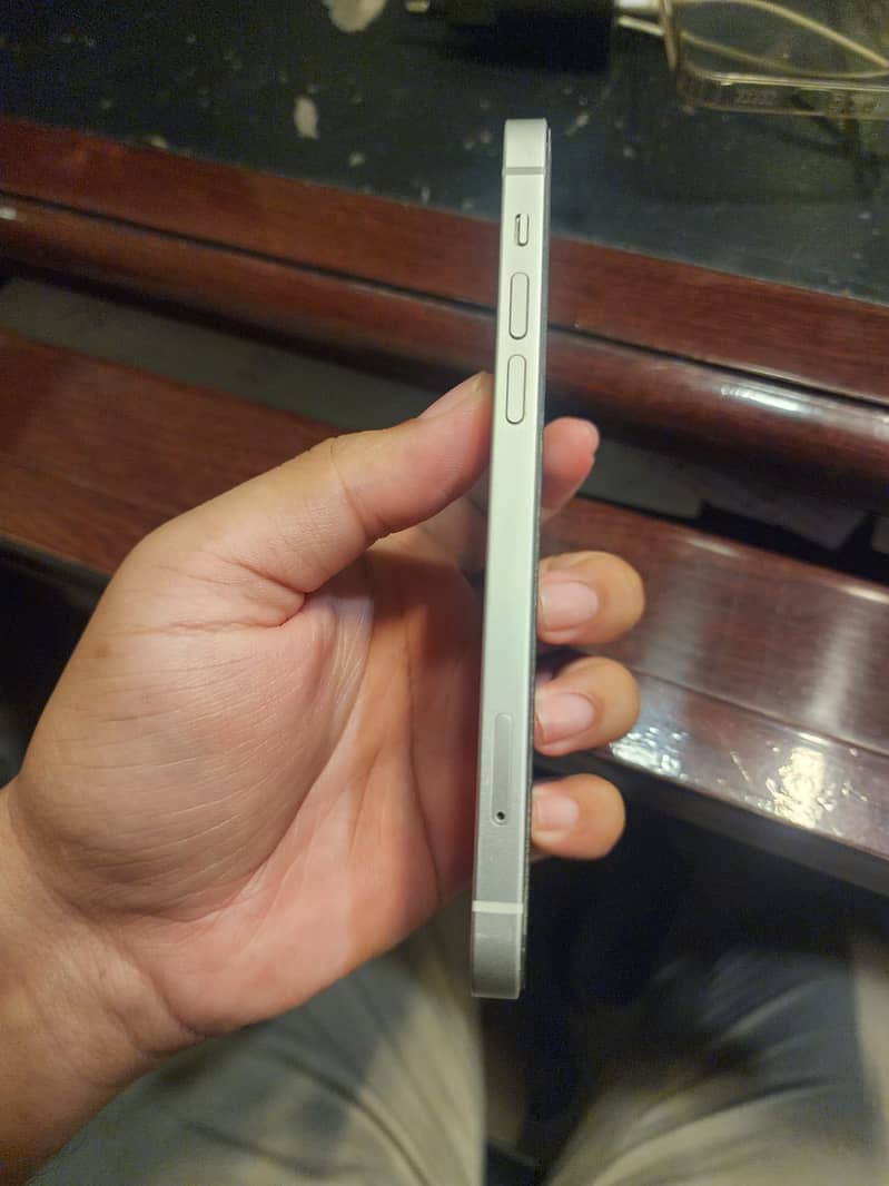 Apple iPhone 12 0