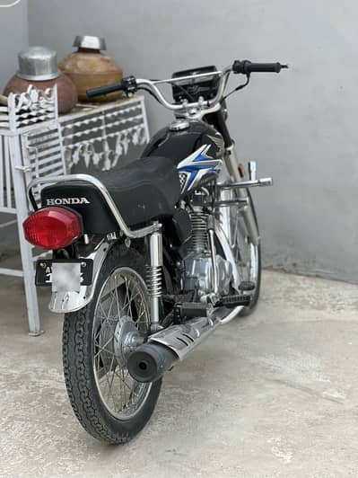 Honda CG 125 Black 2025