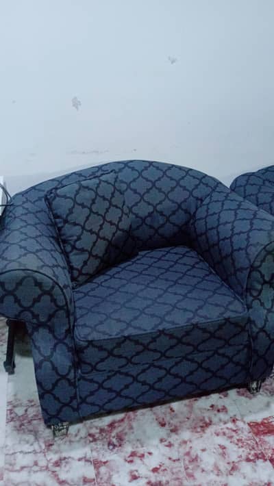 9 seater sofa with Cushions