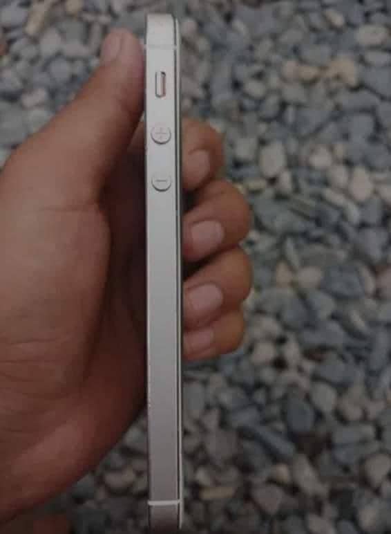 Apple iPhone 5s 4